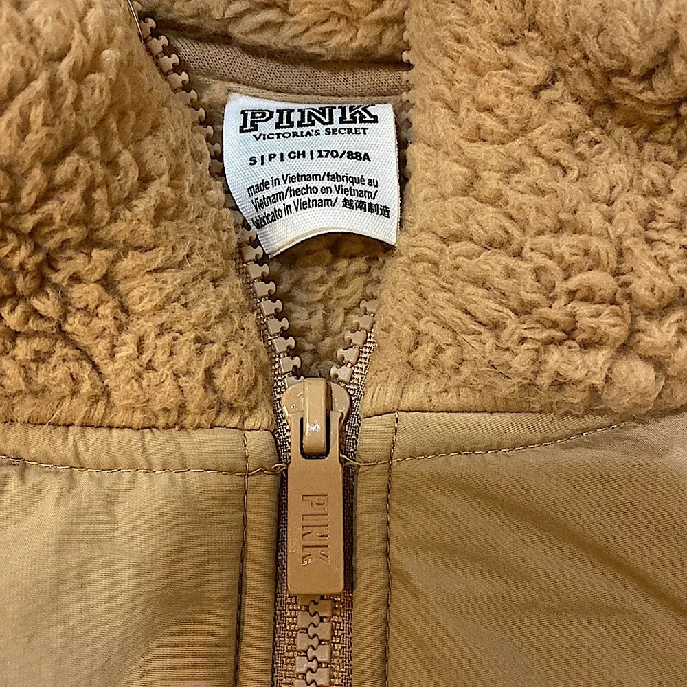NWOT PINK Sherpa Size S - Picture 4 of 7